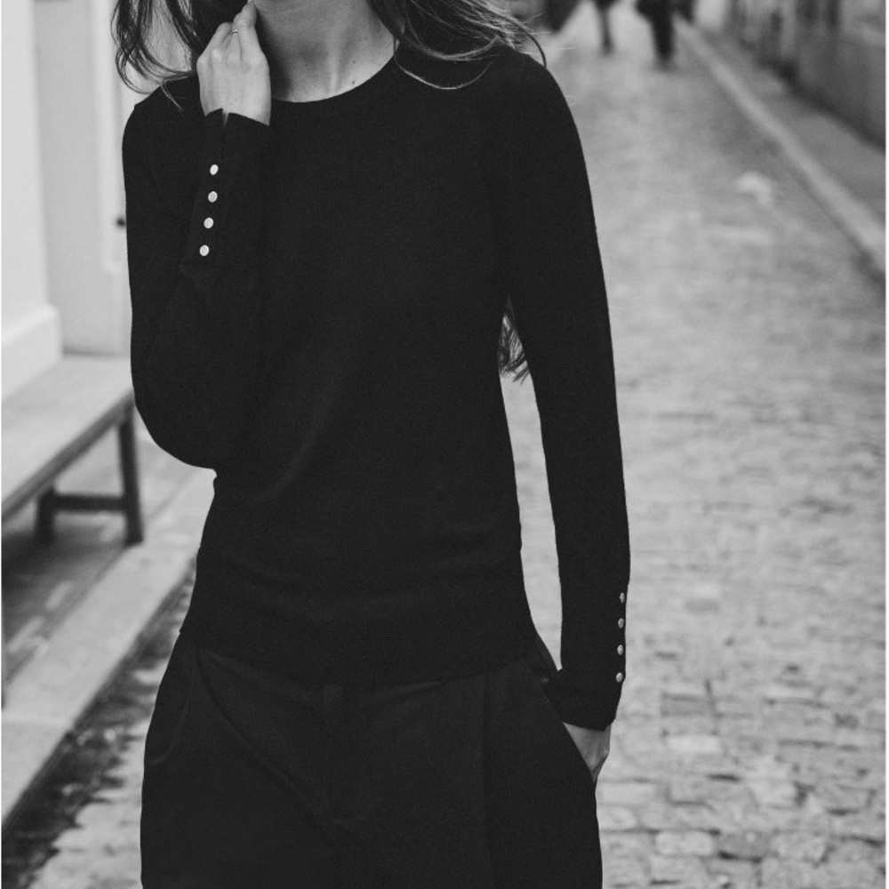 ZARA Knit Women’s Black Gold Button Long Sleeve Sweater